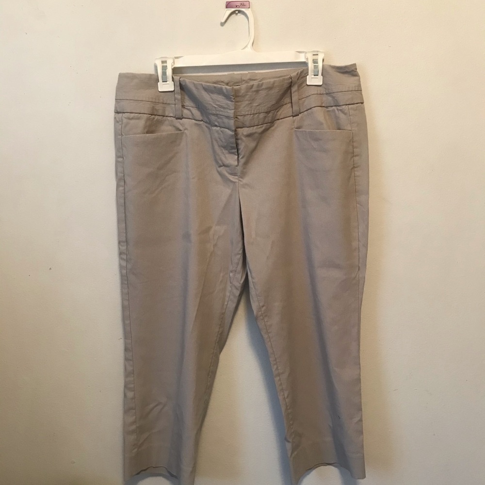 Limited Capris Beige